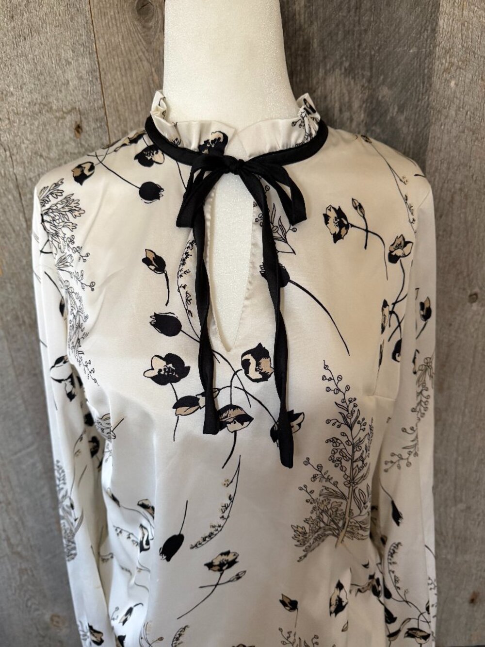 White House/Black Market Satin Blouse Size 2